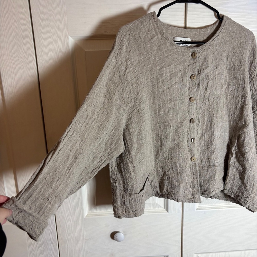 Flax Women's Button-Down Linen Shirt Jacket in Taupe - Picture 5 of 8